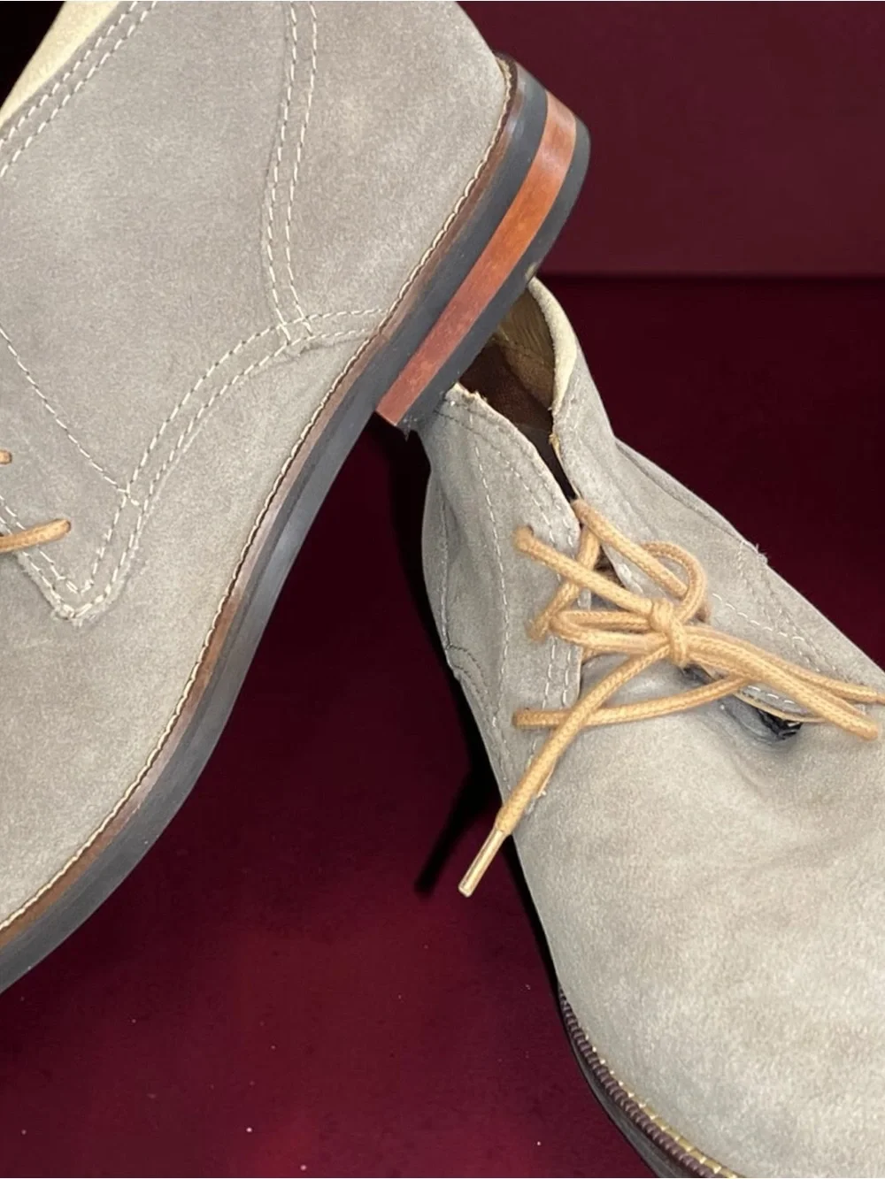COLE HAAN - Men's Suede Chukka Boots in Light Gray with Tan Laces